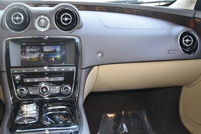 2014 Jaguar XJ PORTFOLIO ED AWD NAV PANO ROOF BK/CAM FRESH TRADE   - Photo 25 - Stafford, TX 77477