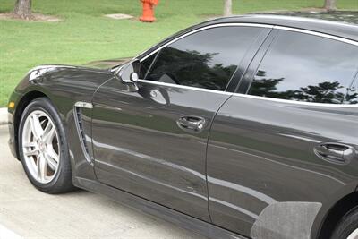 2010 Porsche Panamera S LOADED NAV ROOF SPORTS WHLS NEW TRADE IN   - Photo 17 - Stafford, TX 77477