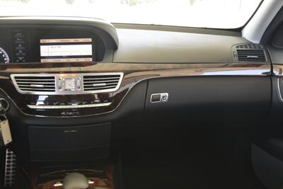 2013 Mercedes-Benz S 550 4MATIC PANO ROOF NAV BK/CAM FRESH TRADE NICE   - Photo 25 - Stafford, TX 77477