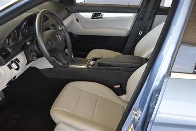 2011 Mercedes-Benz C 300 LUXURY LTHR ROOF 49K ORIG MILES FRESH TRADE   - Photo 29 - Stafford, TX 77477