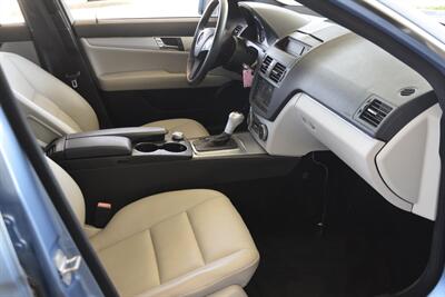 2011 Mercedes-Benz C 300 LUXURY LTHR ROOF 49K ORIG MILES FRESH TRADE   - Photo 30 - Stafford, TX 77477