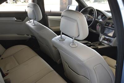 2011 Mercedes-Benz C 300 LUXURY LTHR ROOF 49K ORIG MILES FRESH TRADE   - Photo 34 - Stafford, TX 77477