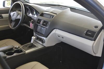 2011 Mercedes-Benz C 300 LUXURY LTHR ROOF 49K ORIG MILES FRESH TRADE   - Photo 28 - Stafford, TX 77477