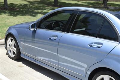 2011 Mercedes-Benz C 300 LUXURY LTHR ROOF 49K ORIG MILES FRESH TRADE   - Photo 17 - Stafford, TX 77477