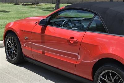 2010 Ford Mustang GT PREMIUM AUTO CONV LTHR 46K LOW MILES CLEAN   - Photo 17 - Stafford, TX 77477