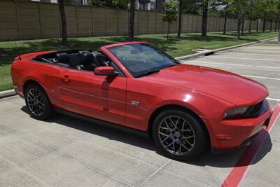 2010 Ford Mustang GT PREMIUM AUTO CONV LTHR 46K LOW MILES CLEAN   - Photo 4 - Stafford, TX 77477