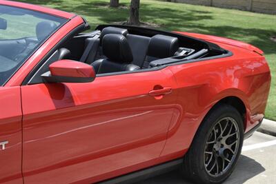2010 Ford Mustang GT PREMIUM AUTO CONV LTHR 46K LOW MILES CLEAN   - Photo 9 - Stafford, TX 77477