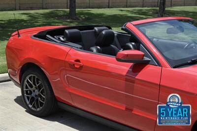 2010 Ford Mustang GT PREMIUM AUTO CONV LTHR 46K LOW MILES CLEAN   - Photo 8 - Stafford, TX 77477