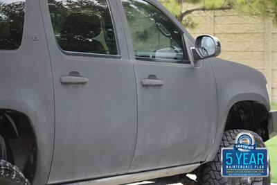 2012 Chevrolet Suburban LT 2500   - Photo 19 - Stafford, TX 77477