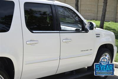 2013 Cadillac Escalade ESV PREMIUM   - Photo 18 - Stafford, TX 77477