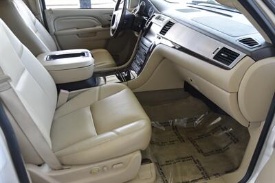 2013 Cadillac Escalade ESV PREMIUM   - Photo 31 - Stafford, TX 77477