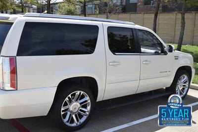 2013 Cadillac Escalade ESV PREMIUM   - Photo 16 - Stafford, TX 77477