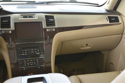 2013 Cadillac Escalade ESV PREMIUM   - Photo 25 - Stafford, TX 77477