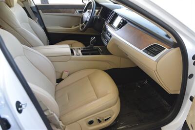 2015 Hyundai Genesis 5.0L NAV BK/CAM PANO ROOF HTD/AC SEATS NEW TRADE   - Photo 31 - Stafford, TX 77477