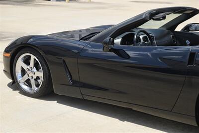 2005 Chevrolet Corvette CONVERTIBLE 6SPD MANUAL 31K ORIG MILES IMMACULATE   - Photo 17 - Stafford, TX 77477