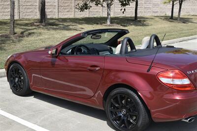 2005 Mercedes-Benz SLK 350 ROADSTER 55K LOW MILES GARAGED NEW TRADE   - Photo 19 - Stafford, TX 77477