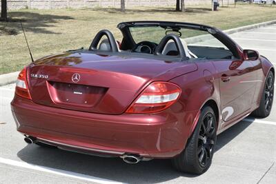 2005 Mercedes-Benz SLK 350 ROADSTER 55K LOW MILES GARAGED NEW TRADE   - Photo 16 - Stafford, TX 77477