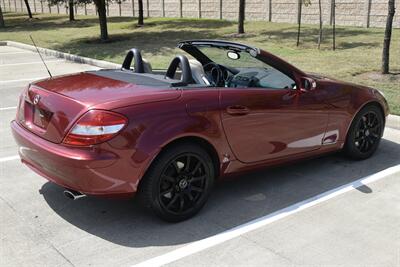 2005 Mercedes-Benz SLK 350 ROADSTER 55K LOW MILES GARAGED NEW TRADE   - Photo 18 - Stafford, TX 77477