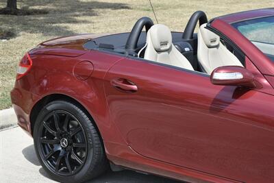 2005 Mercedes-Benz SLK 350 ROADSTER 55K LOW MILES GARAGED NEW TRADE   - Photo 10 - Stafford, TX 77477