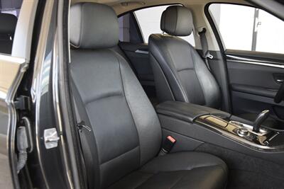 2012 BMW 528i PREM PKG P/SENSOR ROOF HTD STS HWY MILES NICE   - Photo 33 - Stafford, TX 77477