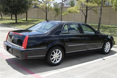 2011 Cadillac DTS LUXURY COLLECTION 66K LOW MILES LTHR ROOF HTD SEAT   - Photo 17 - Stafford, TX 77477