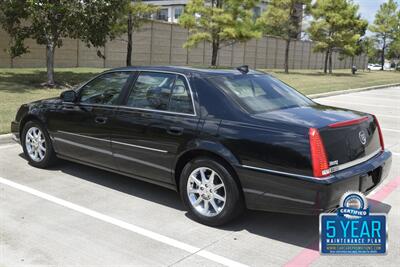 2011 Cadillac DTS LUXURY COLLECTION 66K LOW MILES LTHR ROOF HTD SEAT   - Photo 16 - Stafford, TX 77477