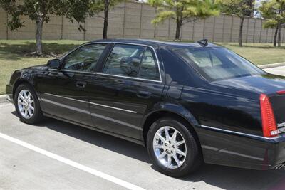 2011 Cadillac DTS LUXURY COLLECTION 66K LOW MILES LTHR ROOF HTD SEAT   - Photo 18 - Stafford, TX 77477