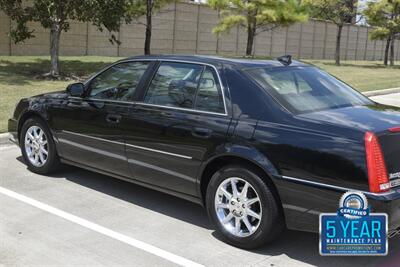 2011 Cadillac DTS LUXURY COLLECTION 66K LOW MILES LTHR ROOF HTD SEAT   - Photo 18 - Stafford, TX 77477