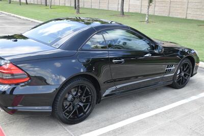 2012 Mercedes-Benz SL 550 TOP LOADED 66K LOW MILES NEW TRADE IN NICE   - Photo 17 - Stafford, TX 77477