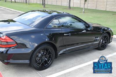 2012 Mercedes-Benz SL 550 TOP LOADED 66K LOW MILES NEW TRADE IN NICE   - Photo 17 - Stafford, TX 77477
