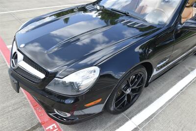 2012 Mercedes-Benz SL 550 TOP LOADED 66K LOW MILES NEW TRADE IN NICE   - Photo 11 - Stafford, TX 77477
