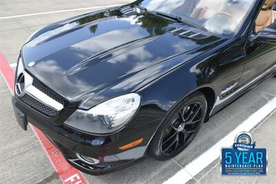 2012 Mercedes-Benz SL 550 TOP LOADED 66K LOW MILES NEW TRADE IN NICE   - Photo 11 - Stafford, TX 77477