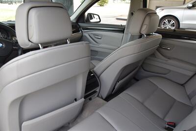 2011 BMW 535i PREM PKG NAV BK/CAM 50K MILES NEW TRADE IN   - Photo 33 - Stafford, TX 77477