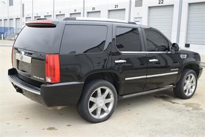 2011 Cadillac Escalade PREMIUM EDI NAV BK/CAM PWR R/BOARDS HWY MILES   - Photo 14 - Stafford, TX 77477