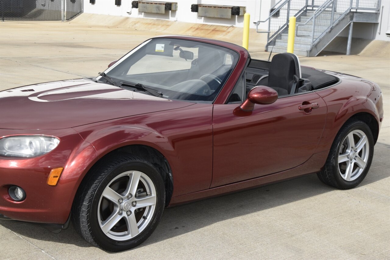 2007 Mazda MX-5 Miata Sport photo 10