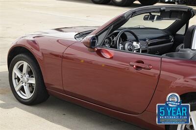 2007 Mazda MX-5 Miata SPORT AUTOMATIC 64K ORIGINAL MILES NEW TRADE IN   - Photo 17 - Stafford, TX 77477