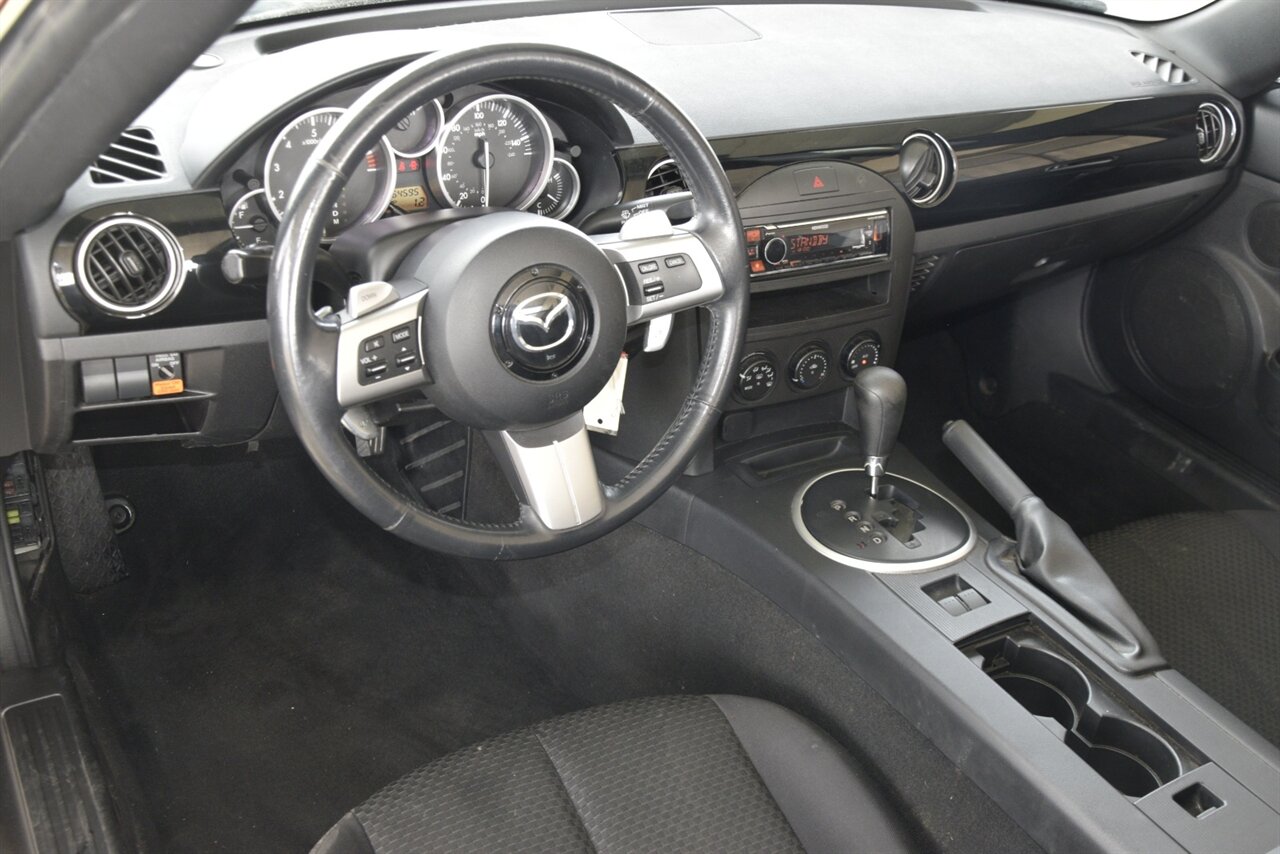 2007 Mazda MX-5 Miata Sport photo 27