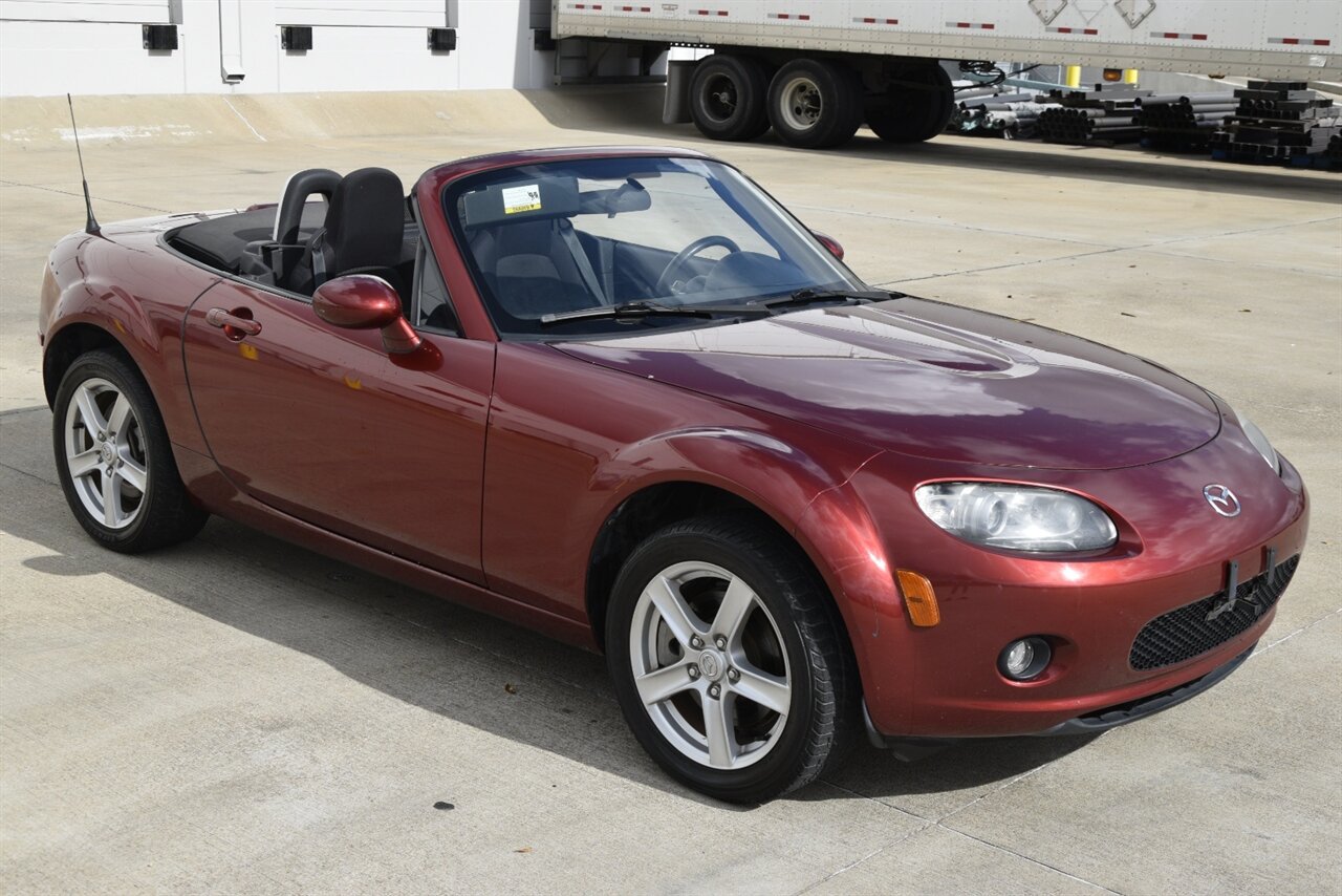 2007 Mazda MX-5 Miata Sport photo 4