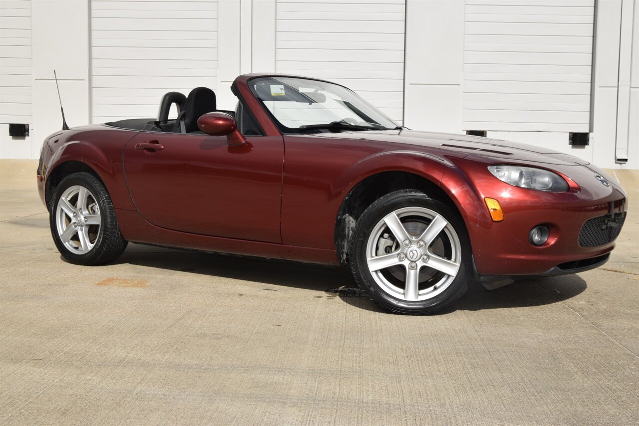 2007 Mazda MX-5 Miata Sport photo 2