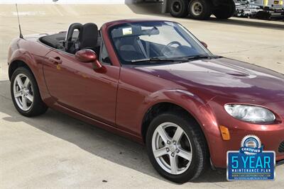 2007 Mazda MX-5 Miata SPORT AUTOMATIC 64K ORIGINAL MILES NEW TRADE IN   - Photo 6 - Stafford, TX 77477