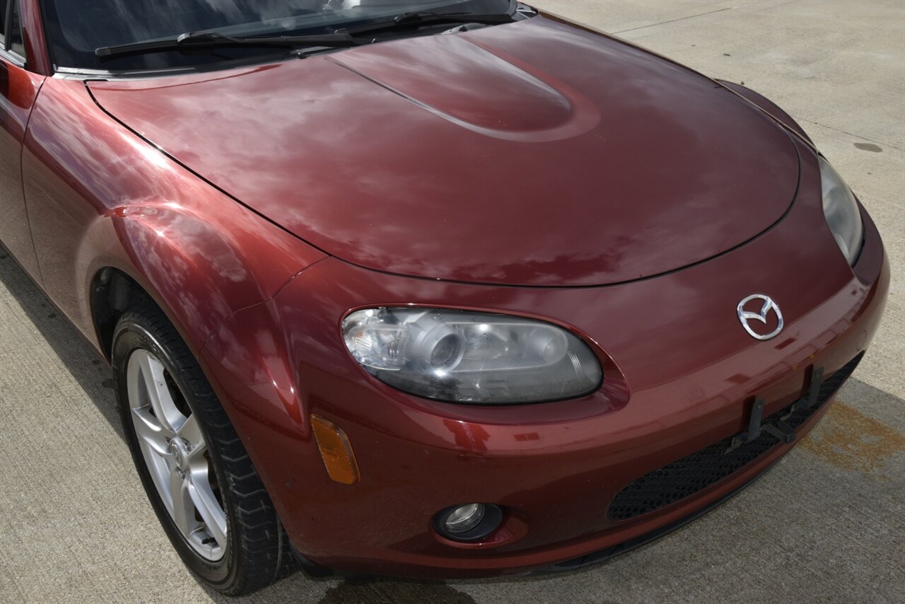 2007 Mazda MX-5 Miata Sport photo 21