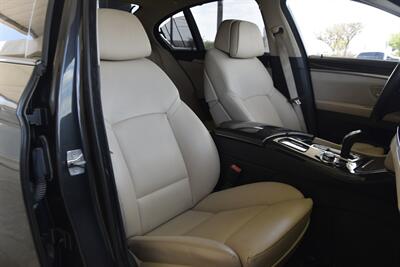 2011 BMW 550i PREM/SPORTS PKG NAV HTD STS FRESH TRADE IN   - Photo 32 - Stafford, TX 77477