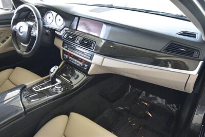 2011 BMW 550i PREM/SPORTS PKG NAV HTD STS FRESH TRADE IN   - Photo 28 - Stafford, TX 77477