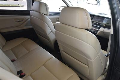 2011 BMW 550i PREM/SPORTS PKG NAV HTD STS FRESH TRADE IN   - Photo 34 - Stafford, TX 77477