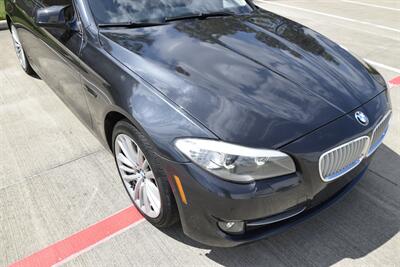 2011 BMW 550i PREM/SPORTS PKG NAV HTD STS FRESH TRADE IN   - Photo 10 - Stafford, TX 77477