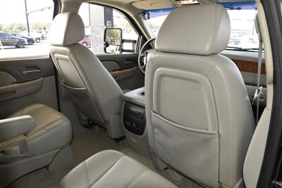 2007 Chevrolet Suburban LT 4X4 LTHR REAR DVD PREM WHLS HWY MILES NICE   - Photo 38 - Stafford, TX 77477