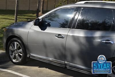 2015 Nissan Pathfinder PLATINUM EDI LTHR NAV BK/CAM ROOF HTD SEAT 3rd ROW   - Photo 19 - Stafford, TX 77477