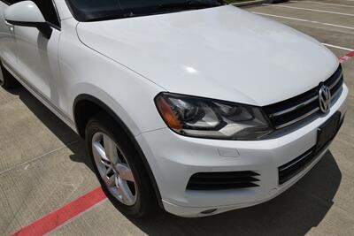2014 Volkswagen Touareg TDI LUXURY AWD NAV BK/CAM HTD STS NEW TRADE CLEAN   - Photo 11 - Stafford, TX 77477