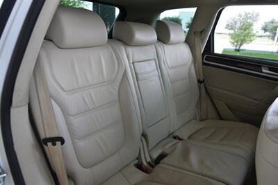2014 Volkswagen Touareg TDI LUXURY AWD NAV BK/CAM HTD STS NEW TRADE CLEAN   - Photo 39 - Stafford, TX 77477