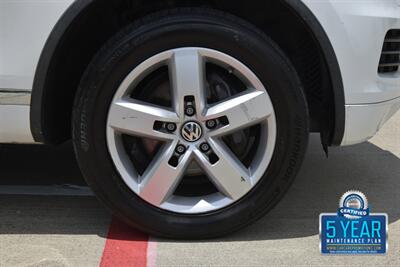 2014 Volkswagen Touareg TDI LUXURY AWD NAV BK/CAM HTD STS NEW TRADE CLEAN   - Photo 40 - Stafford, TX 77477